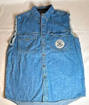 Harley-Davidson Men's XL Blue Sleeveless Denim Button Up Embroidered Logo Patch